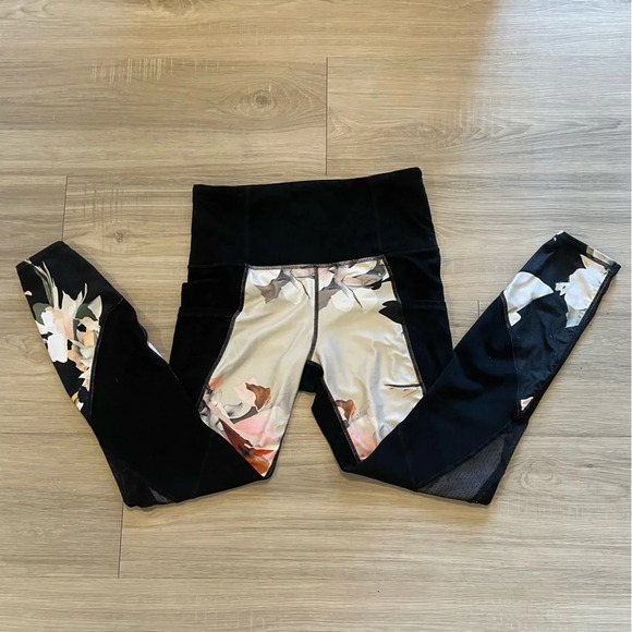 Athleta Powervita High Waist Blossom Intuition Floral Mesh Leggings 7/8 small - Picture 13 of 13
